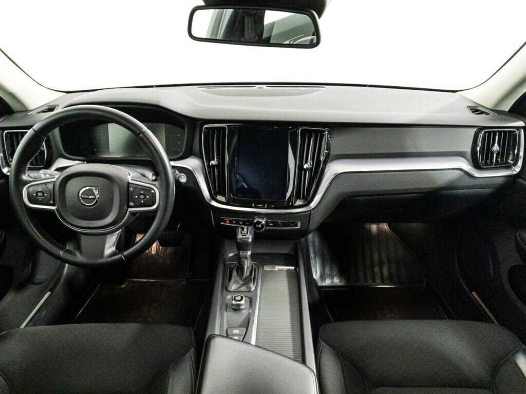 Volvo V60 с пробегом — 2018 год. Фото: #12