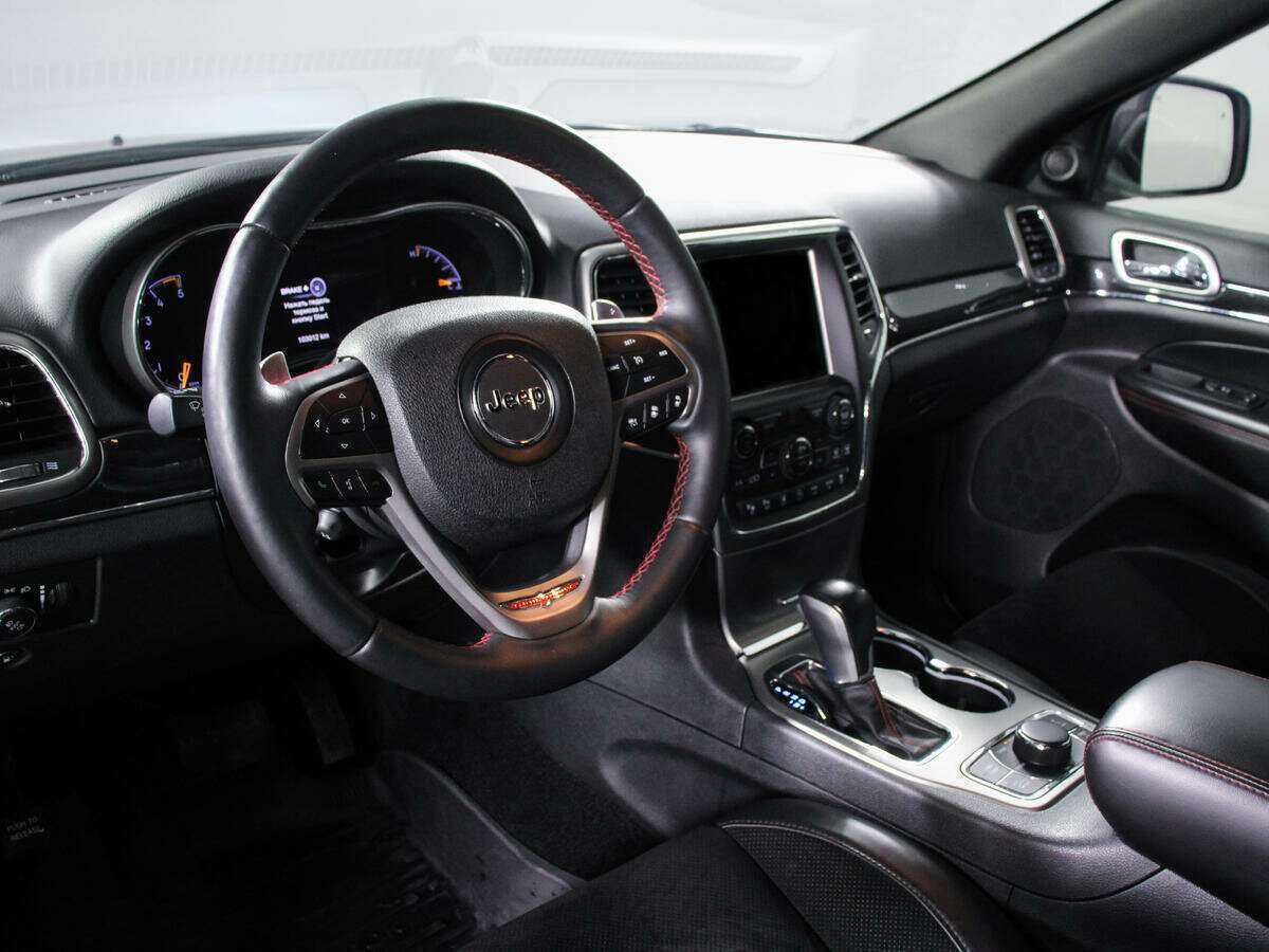 Jeep Grand Cherokee с пробегом — 2018 год. Фото: #13