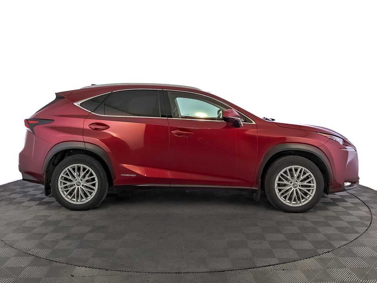 Lexus NX с пробегом — 2015 год. Фото: #3