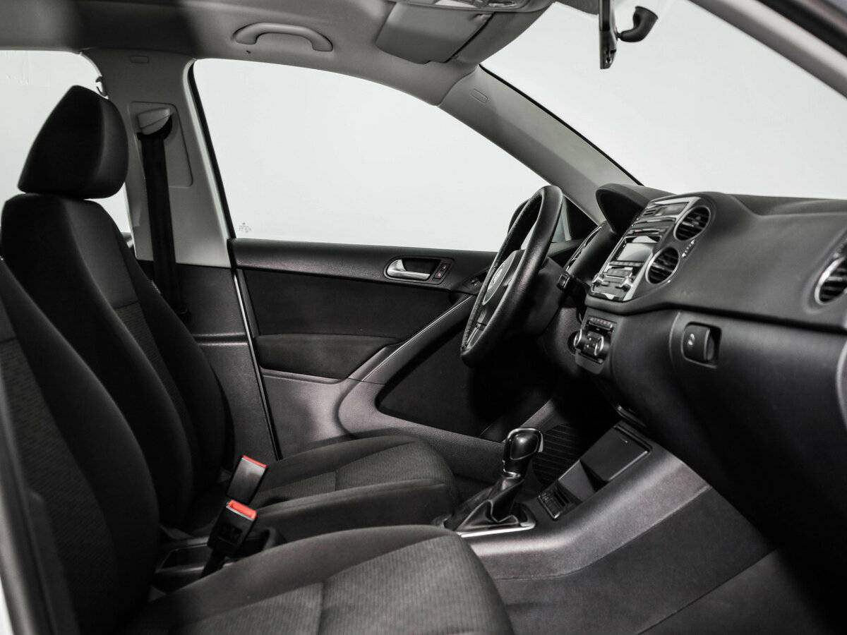 Volkswagen Tiguan с пробегом — 2011 год. Фото: #21