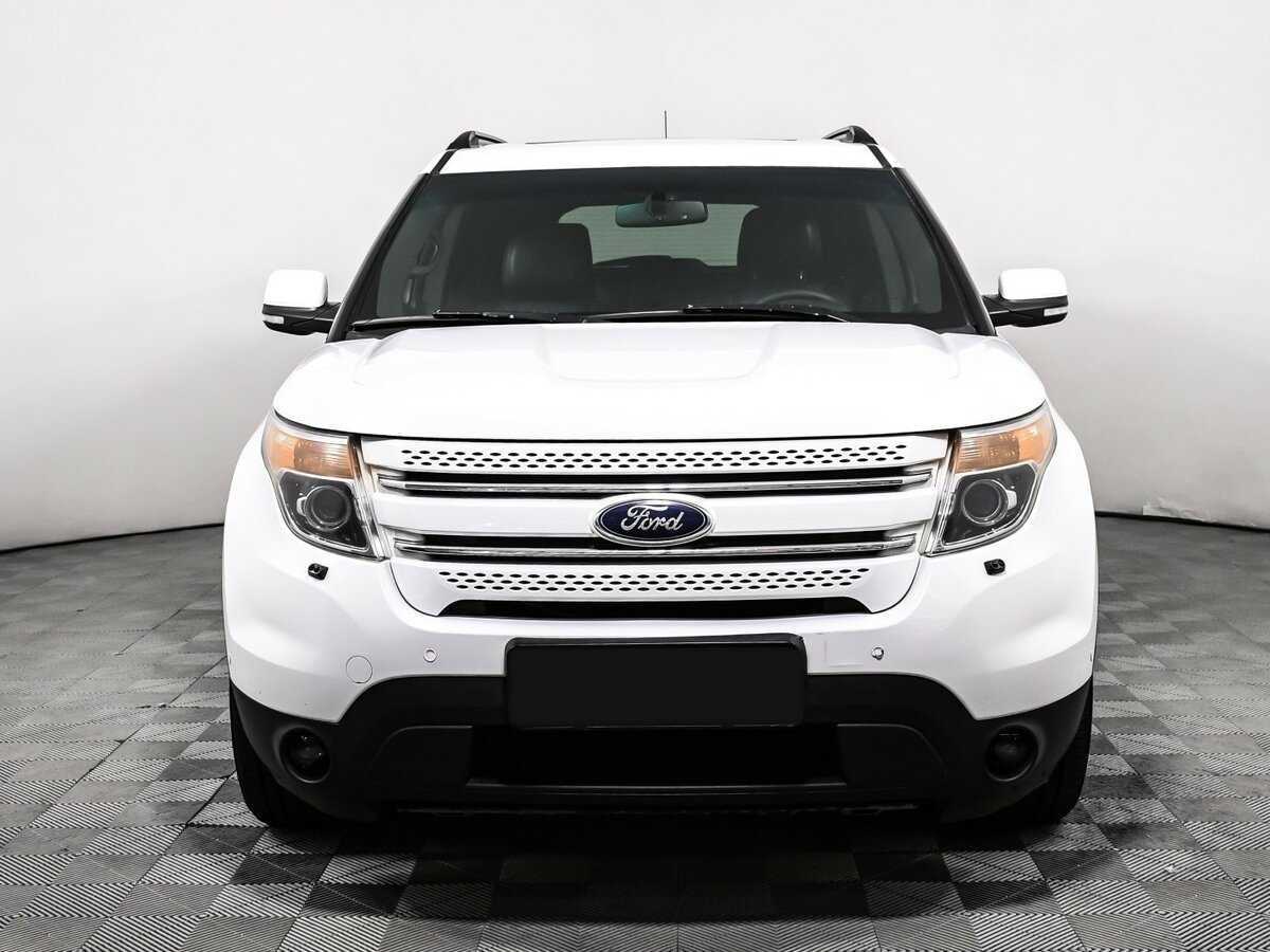 Ford Explorer с пробегом — 2013 год. Фото: #1
