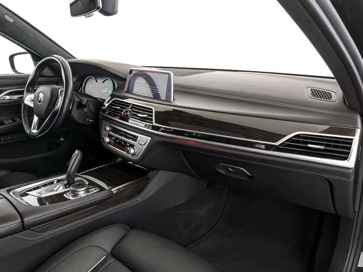 BMW 7 серии с пробегом — 2019 год. Фото: #8