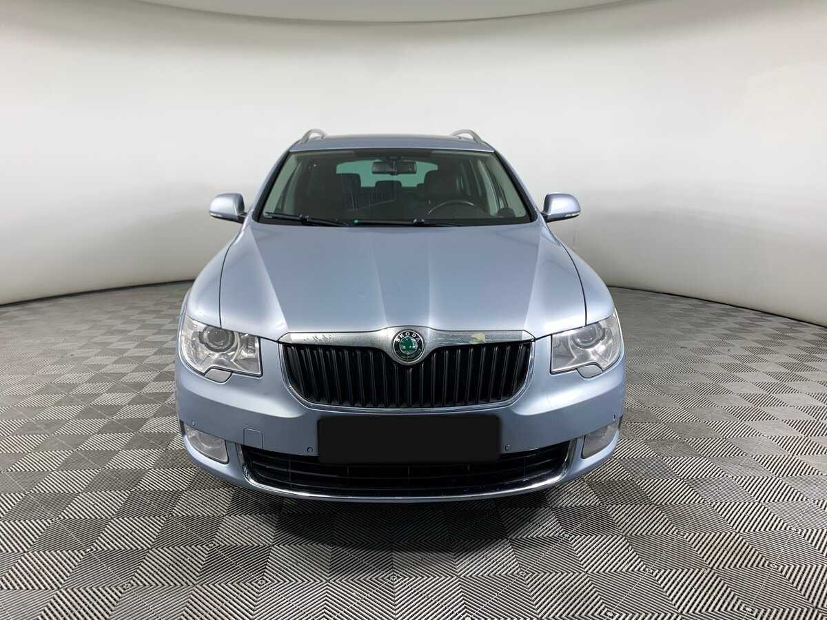 Skoda Superb с пробегом — 2011 год. Фото: #1
