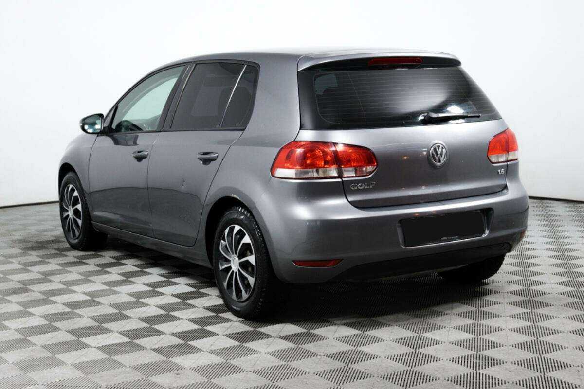 Volkswagen Golf с пробегом — 2010 год. Фото: #5