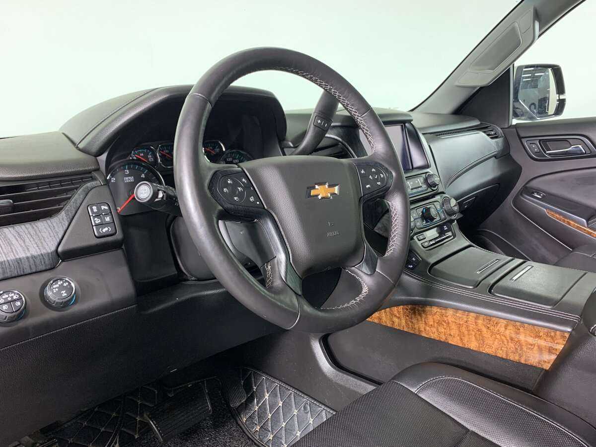 Chevrolet Tahoe с пробегом — 2015 год. Фото: #7