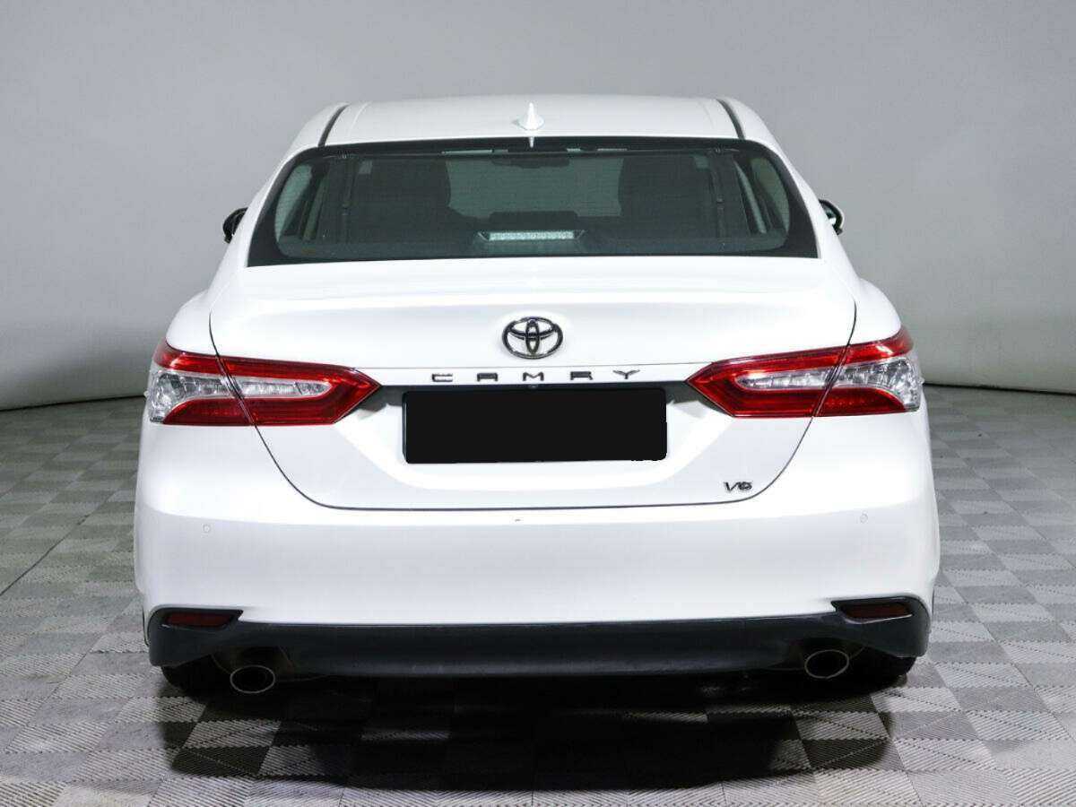 Toyota Camry с пробегом — 2020 год. Фото: #3