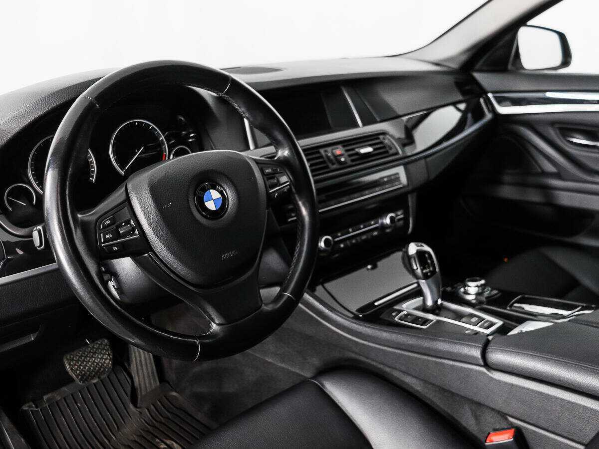 BMW 5 серии с пробегом — 2014 год. Фото: #8