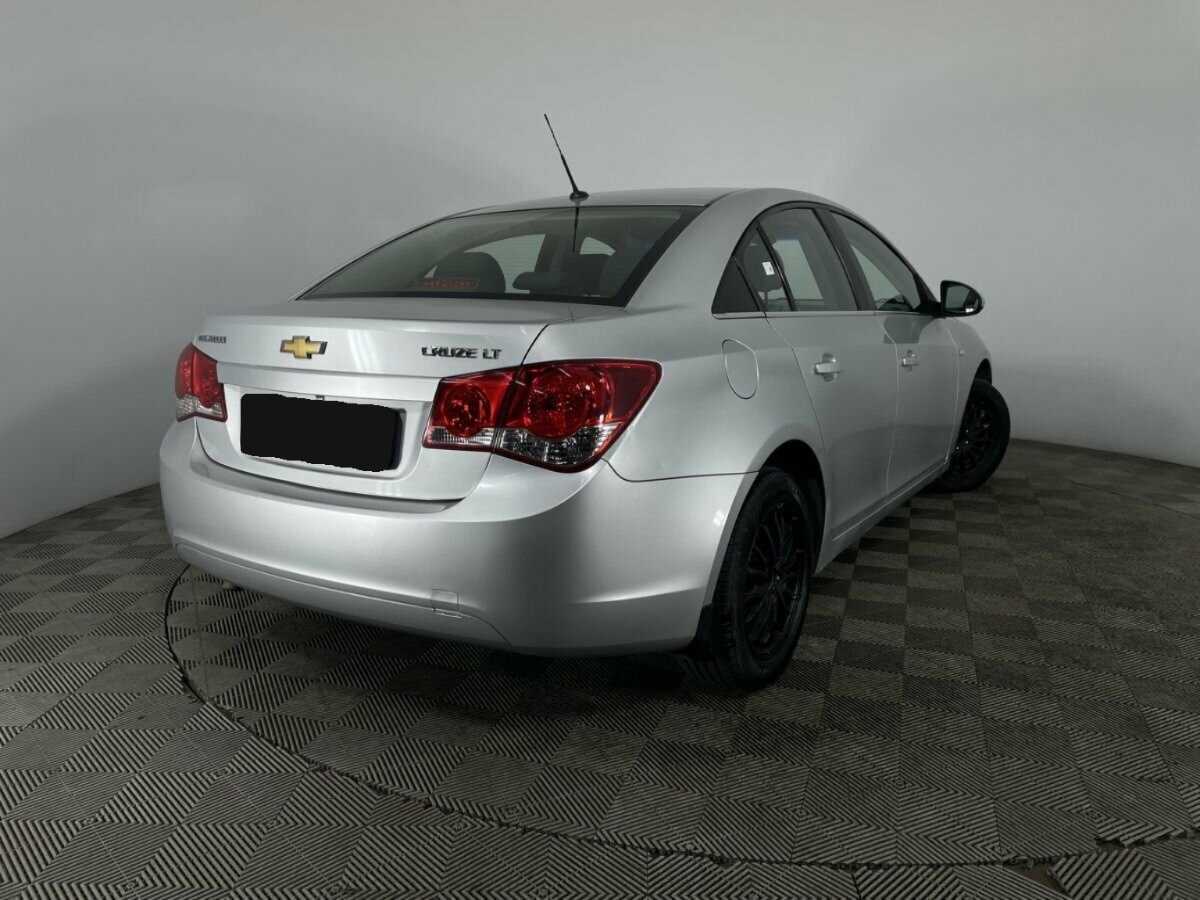Chevrolet Cruze с пробегом — 2010 год. Фото: #5