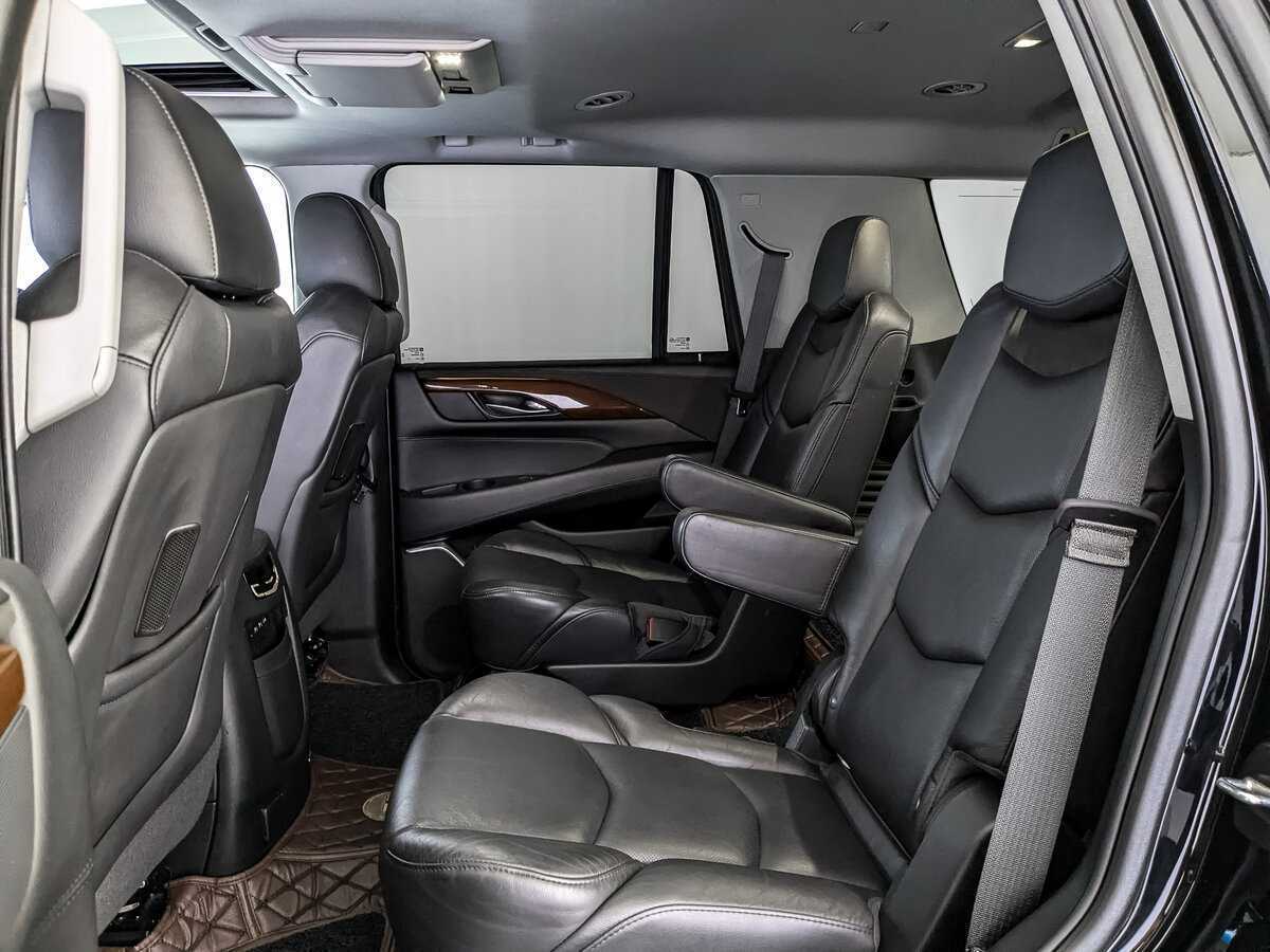 Cadillac Escalade с пробегом — 2018 год. Фото: #13