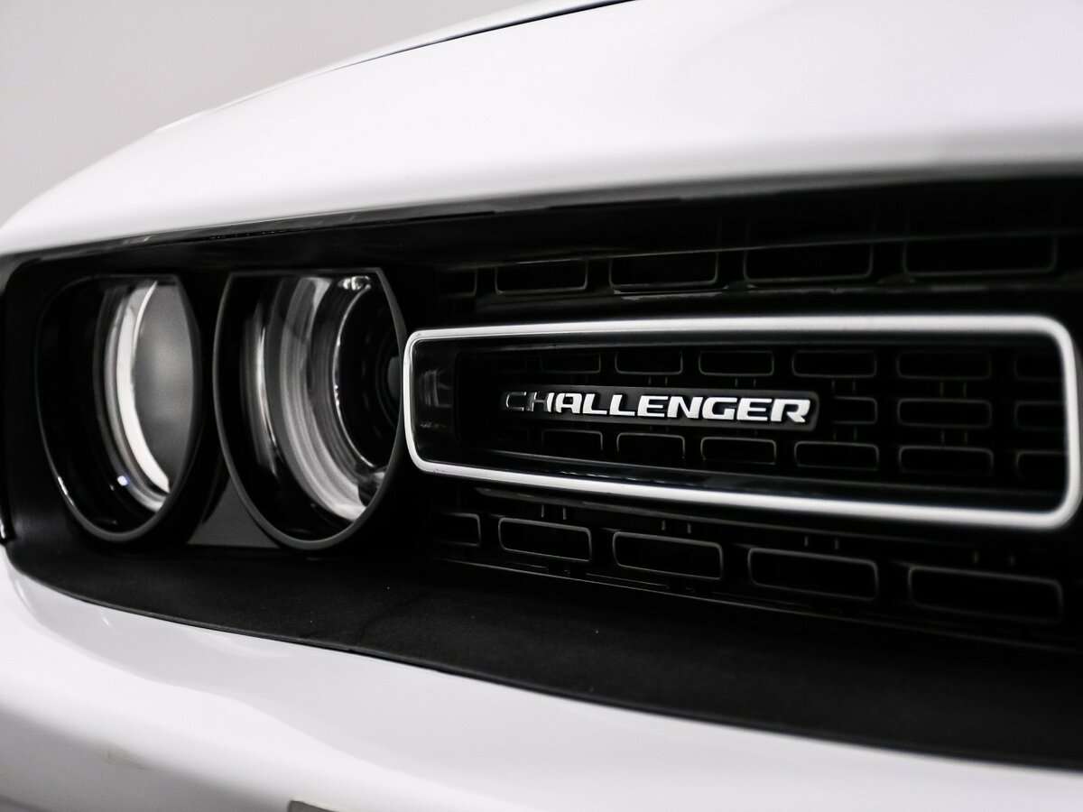 Dodge Challenger с пробегом — 2022 год. Фото: #11