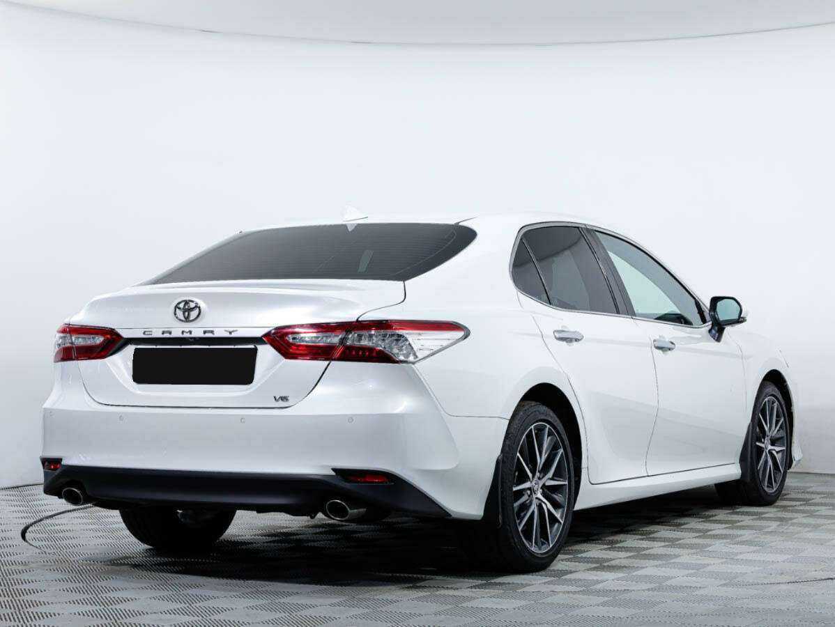 Toyota Camry с пробегом — 2021 год. Фото: #3