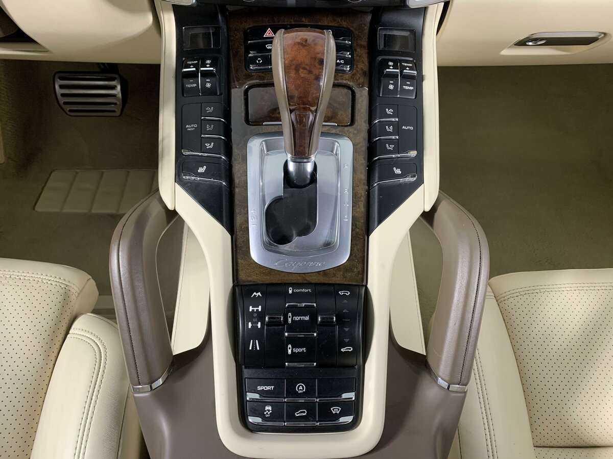 Porsche Cayenne с пробегом — 2012 год. Фото: #20