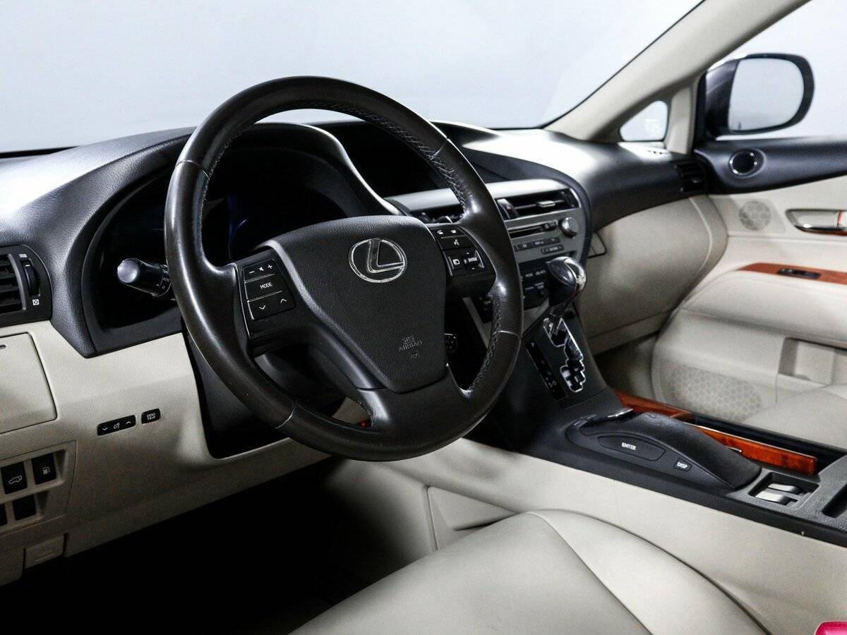 Lexus RX с пробегом — 2010 год. Фото: #13