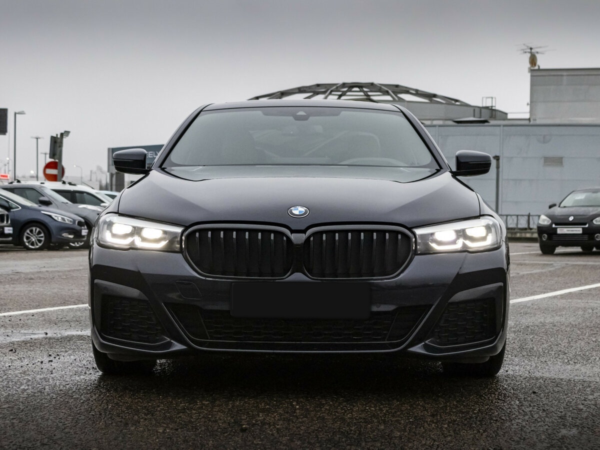BMW 5 серии с пробегом — 2021 год. Фото: #1