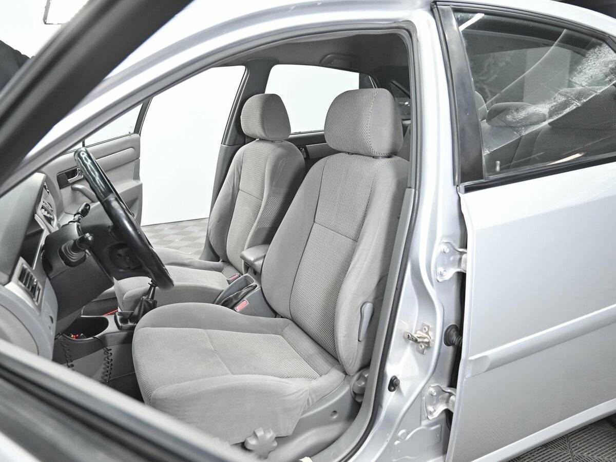 Chevrolet Lacetti с пробегом — 2008 год. Фото: #4