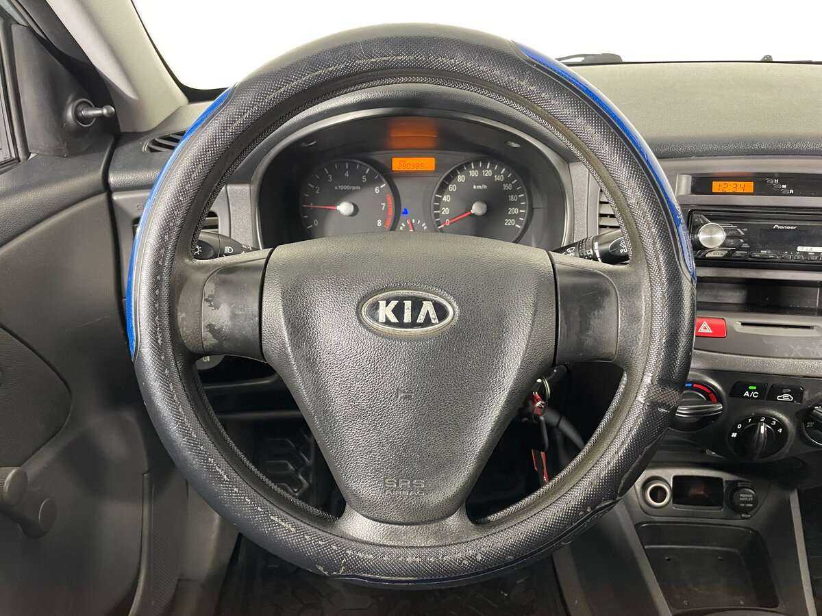 Kia Rio с пробегом — 2007 год. Фото: #10