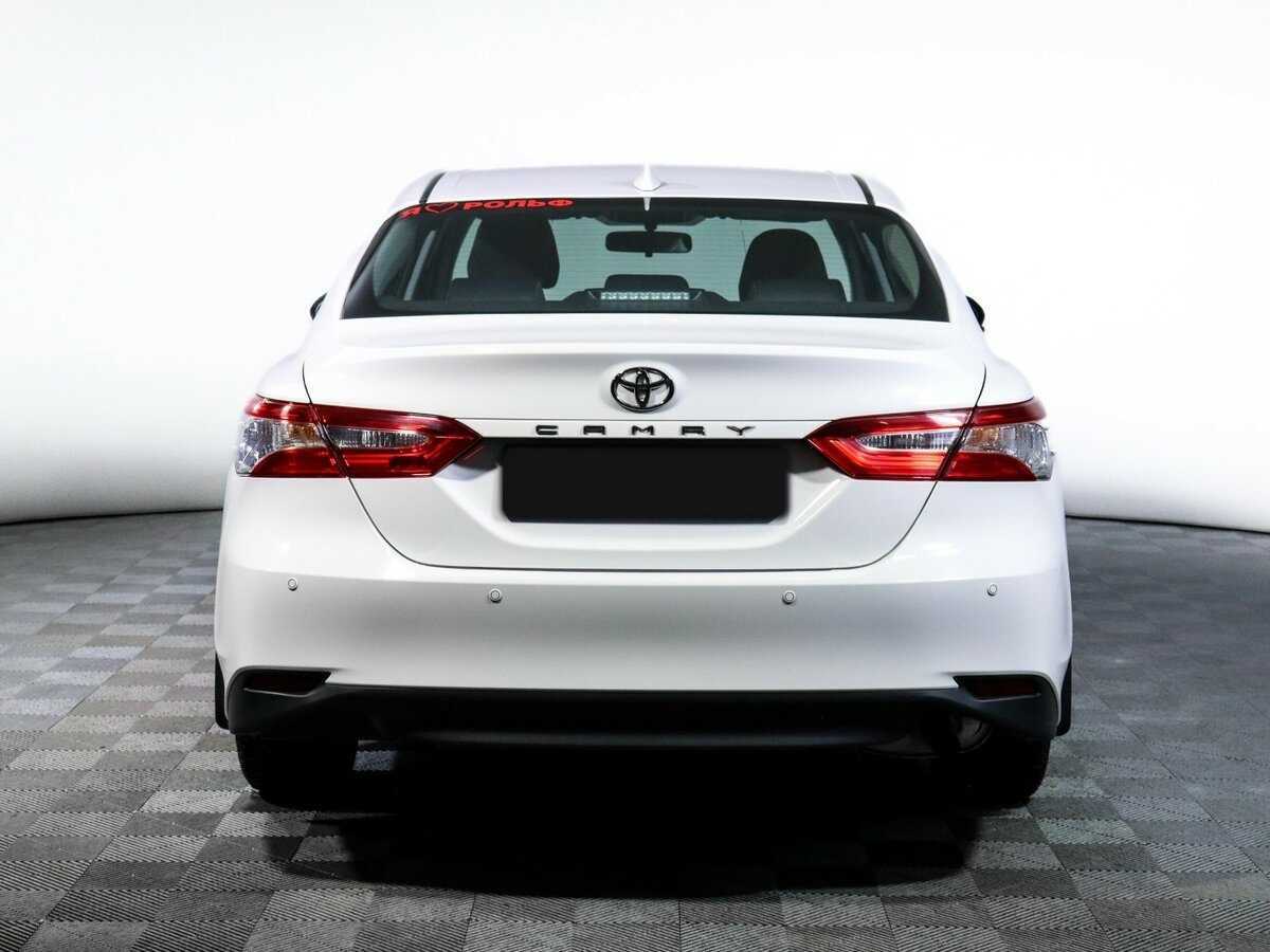 Toyota Camry с пробегом — 2021 год. Фото: #5