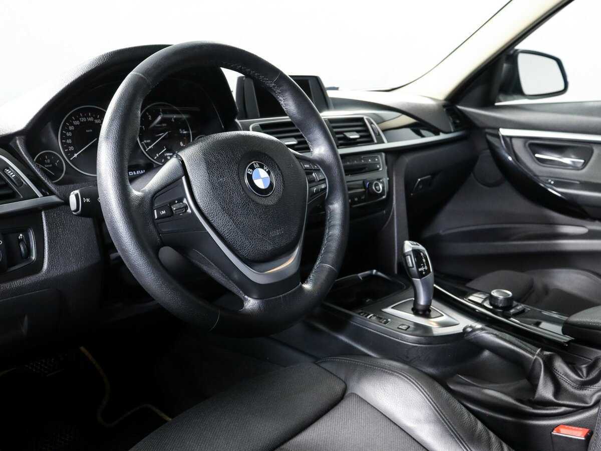 BMW 3 серии с пробегом — 2016 год. Фото: #13