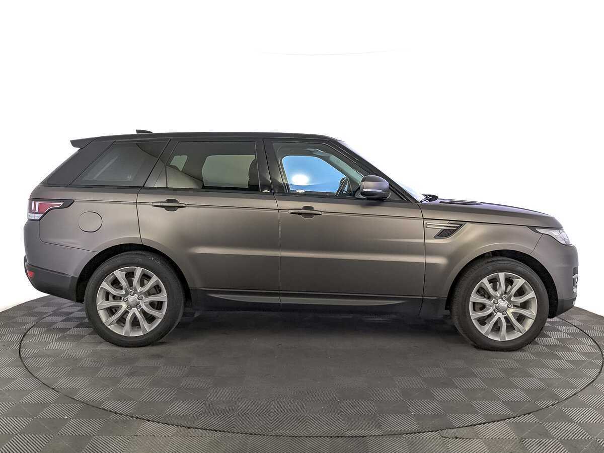 Land Rover Range Rover Sport с пробегом — 2017 год. Фото: #3