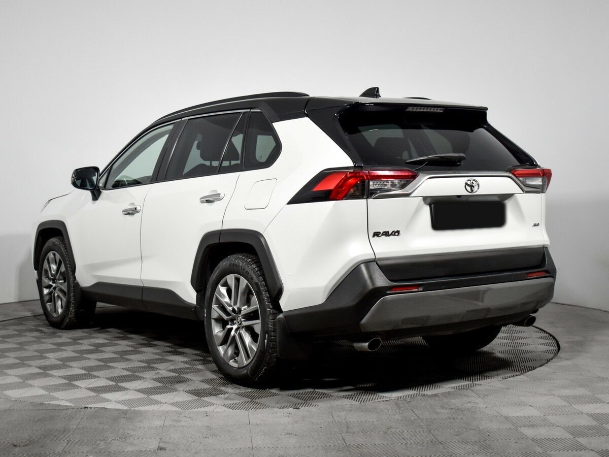 Toyota RAV4 с пробегом — 2019 год. Фото: #5