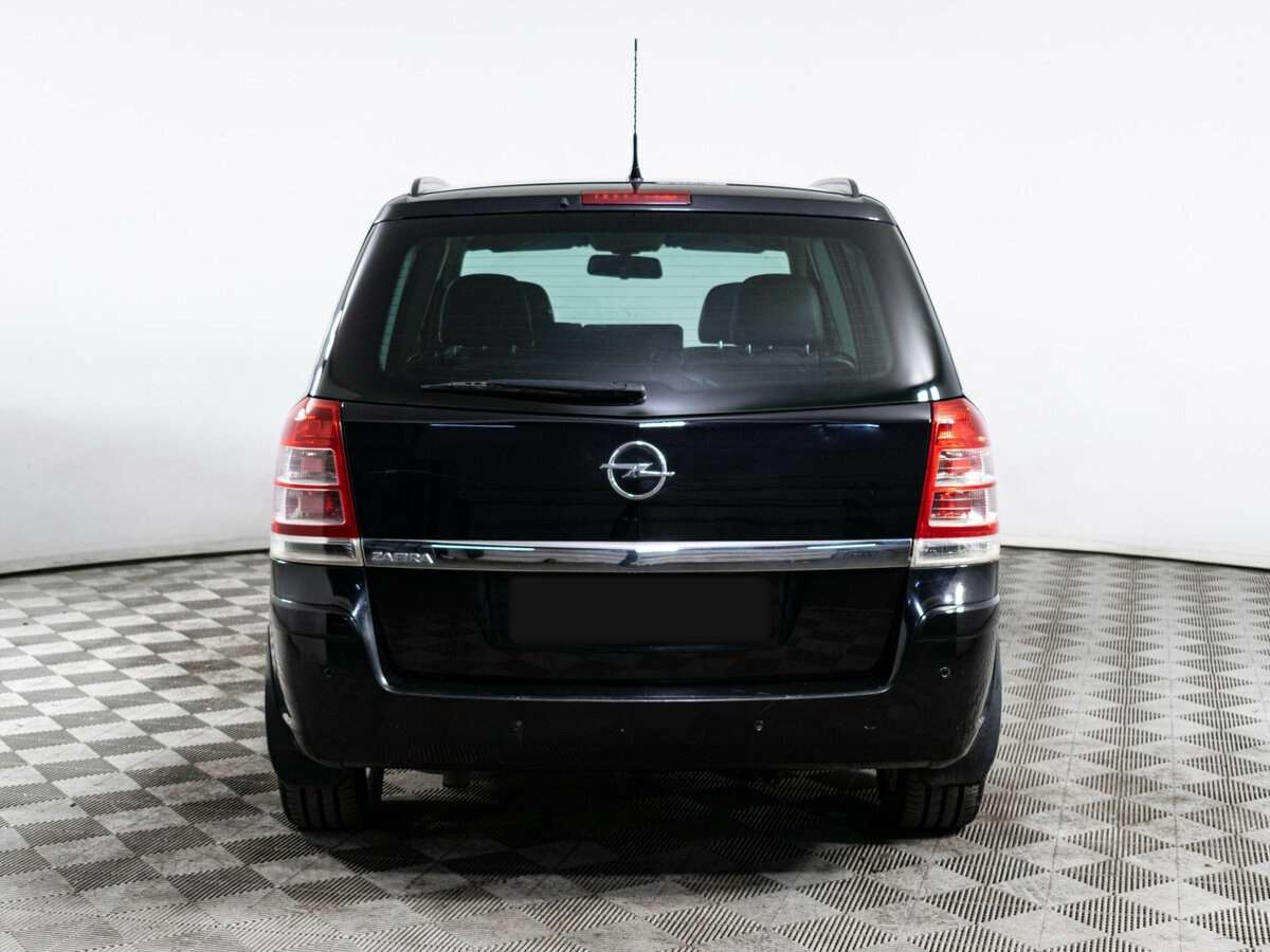 Opel Zafira с пробегом — 2010 год. Фото: #5