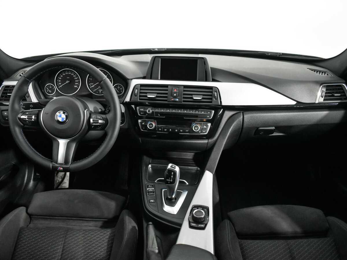 BMW 3 серии с пробегом — 2017 год. Фото: #11