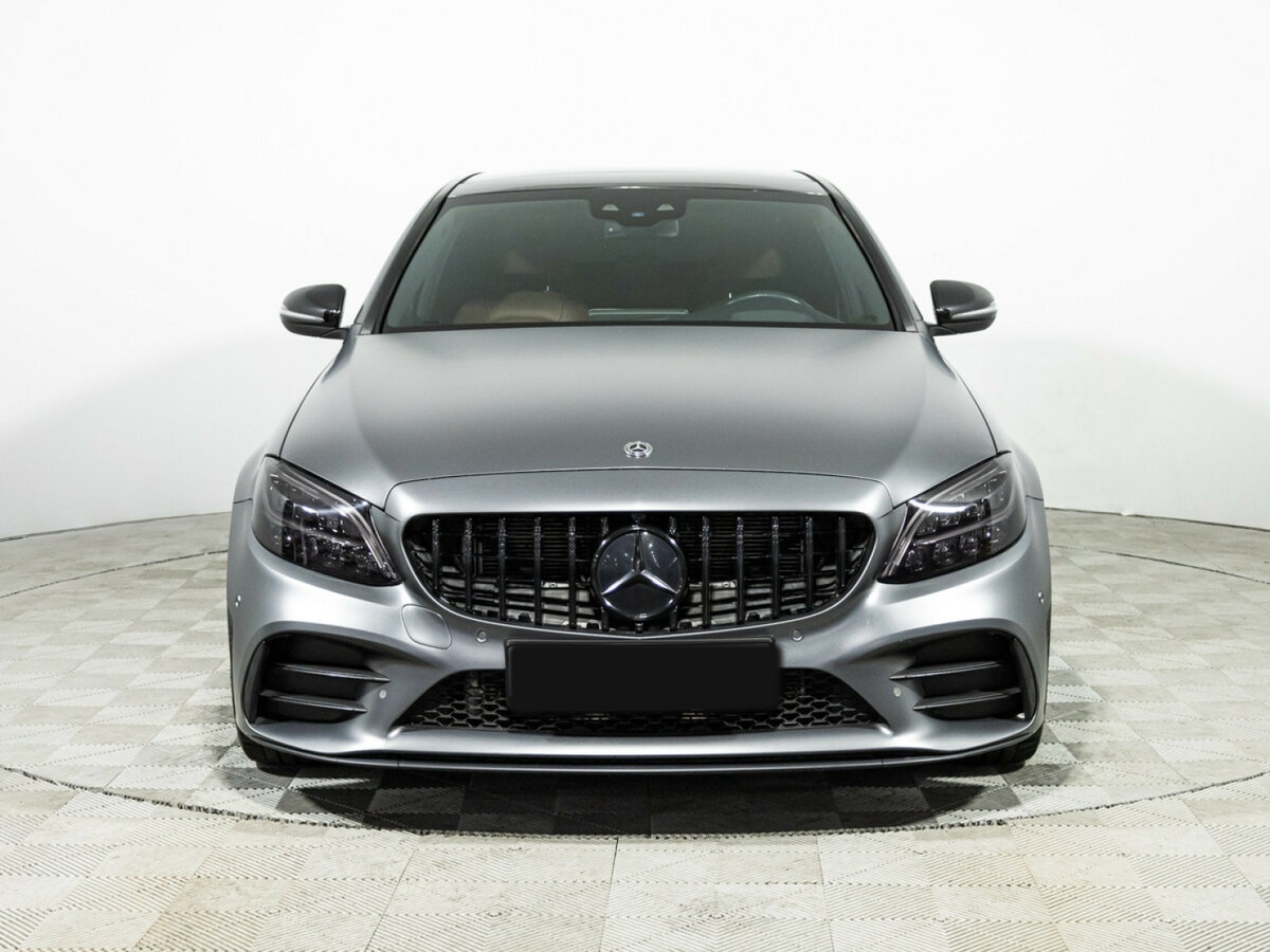 Mercedes-Benz C-Класс AMG с пробегом — 2019 год. Фото: #1