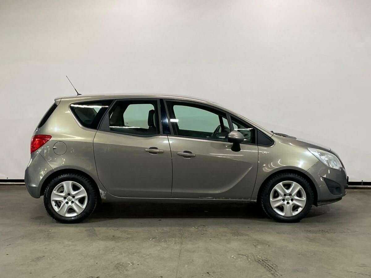 Opel Meriva с пробегом — 2011 год. Фото: #3