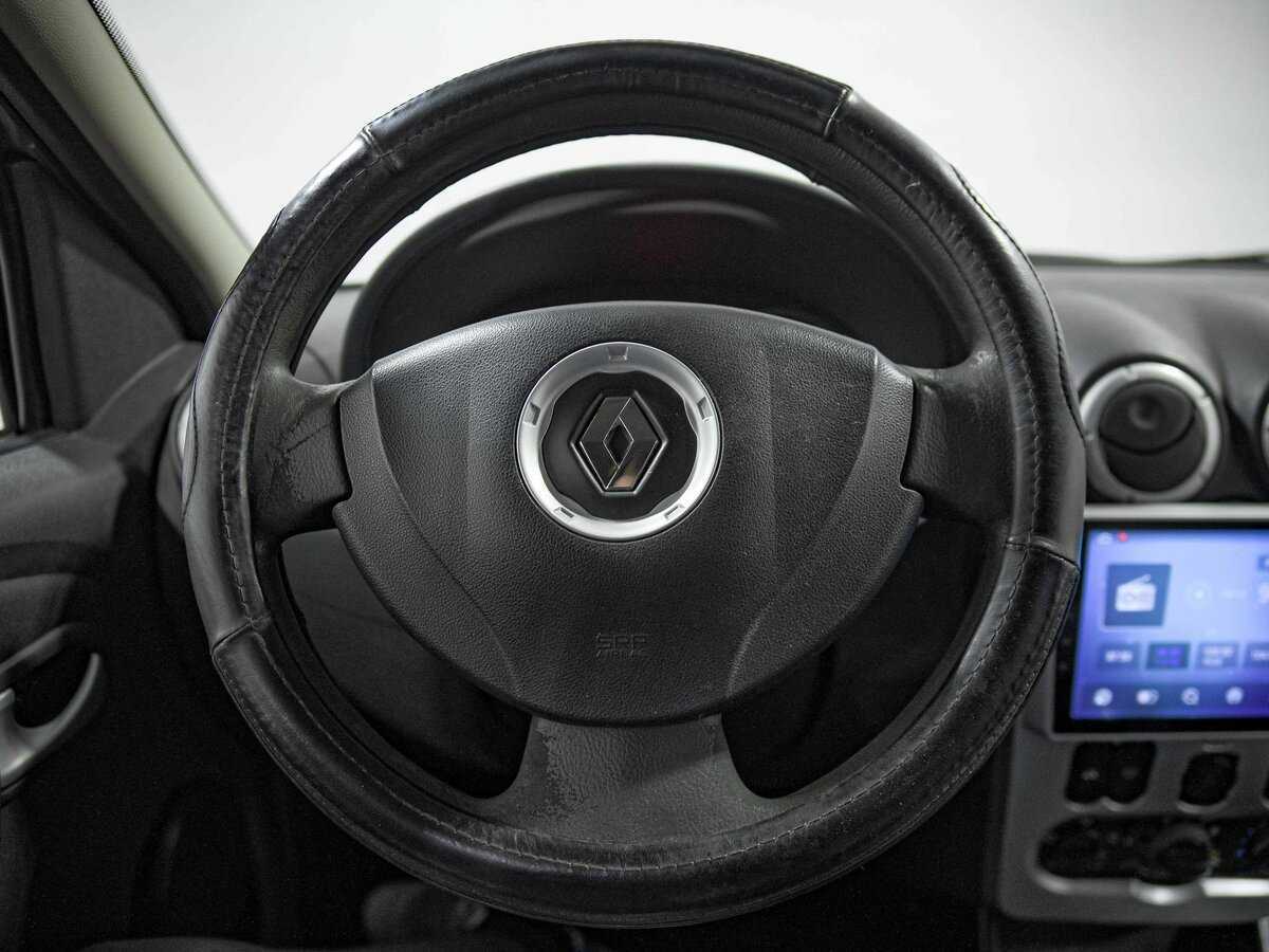 Renault Logan с пробегом — 2010 год. Фото: #6