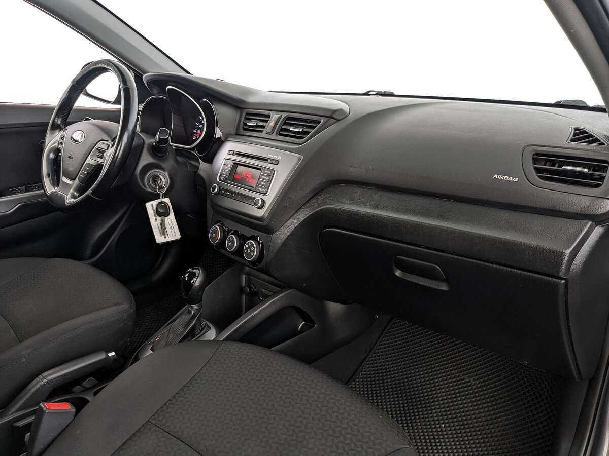 Kia Rio с пробегом — 2016 год. Фото: #9