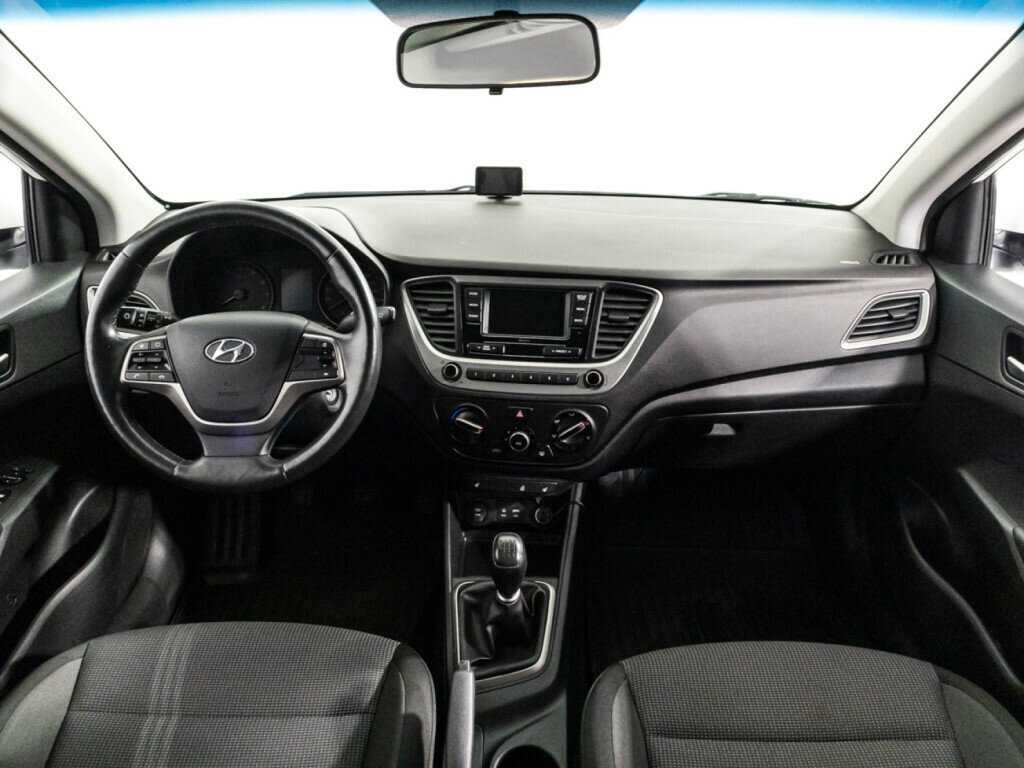 Hyundai Solaris с пробегом — 2017 год. Фото: #12