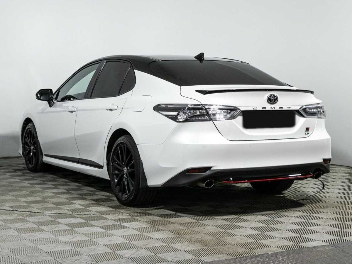 Toyota Camry с пробегом — 2021 год. Фото: #6