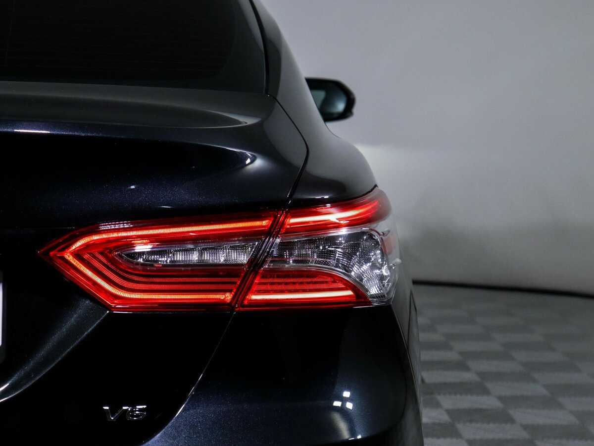 Toyota Camry с пробегом — 2023 год. Фото: #20