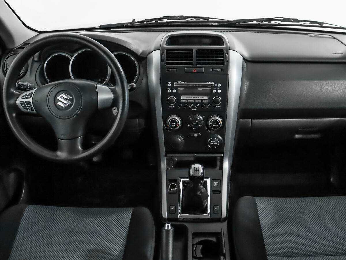 Suzuki Grand Vitara с пробегом — 2007 год. Фото: #11