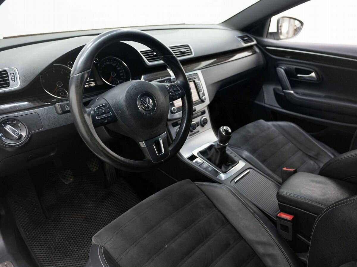 Volkswagen Passat CC с пробегом — 2014 год. Фото: #6