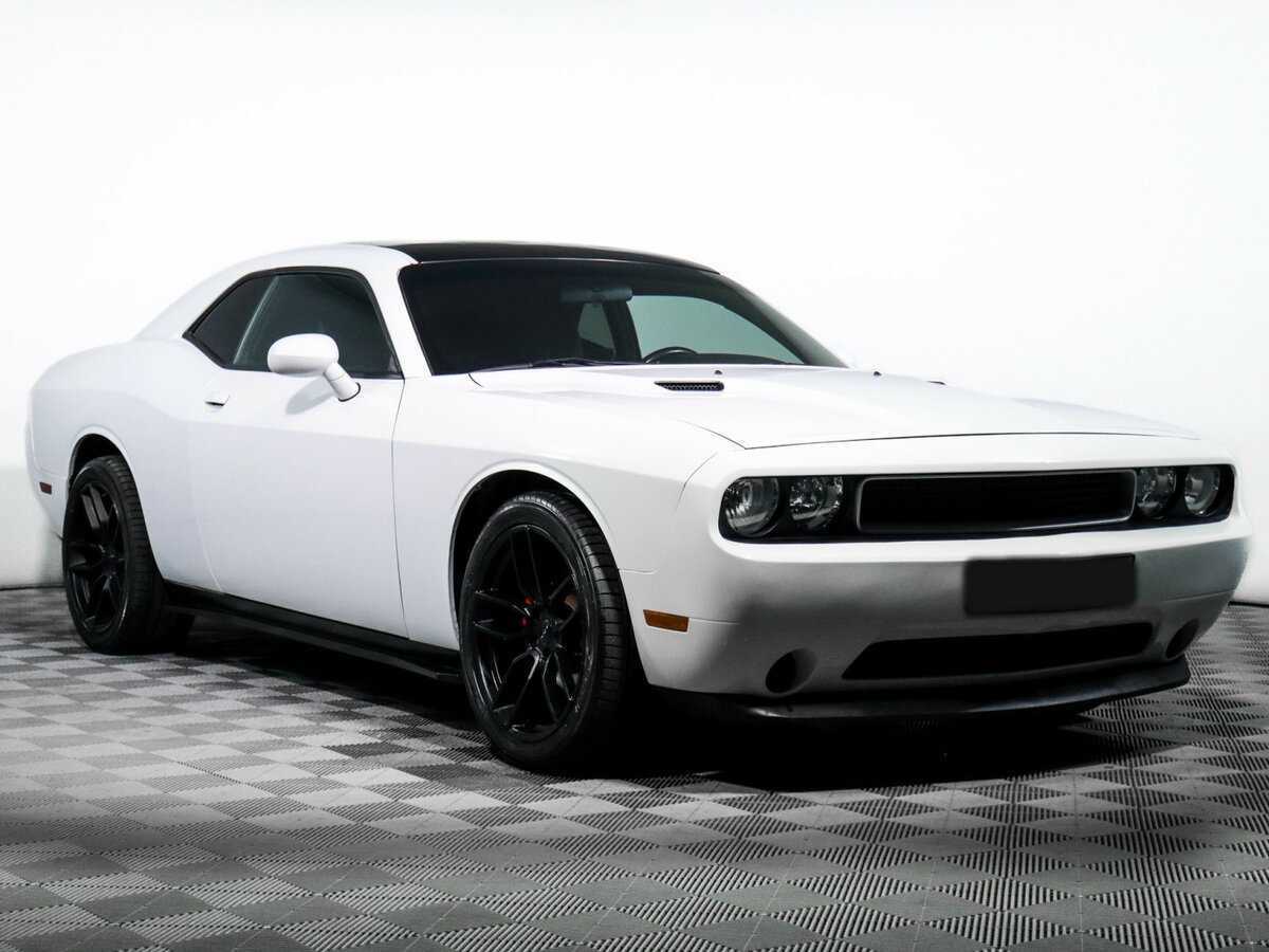 Dodge Challenger с пробегом — 2013 год. Фото: #2