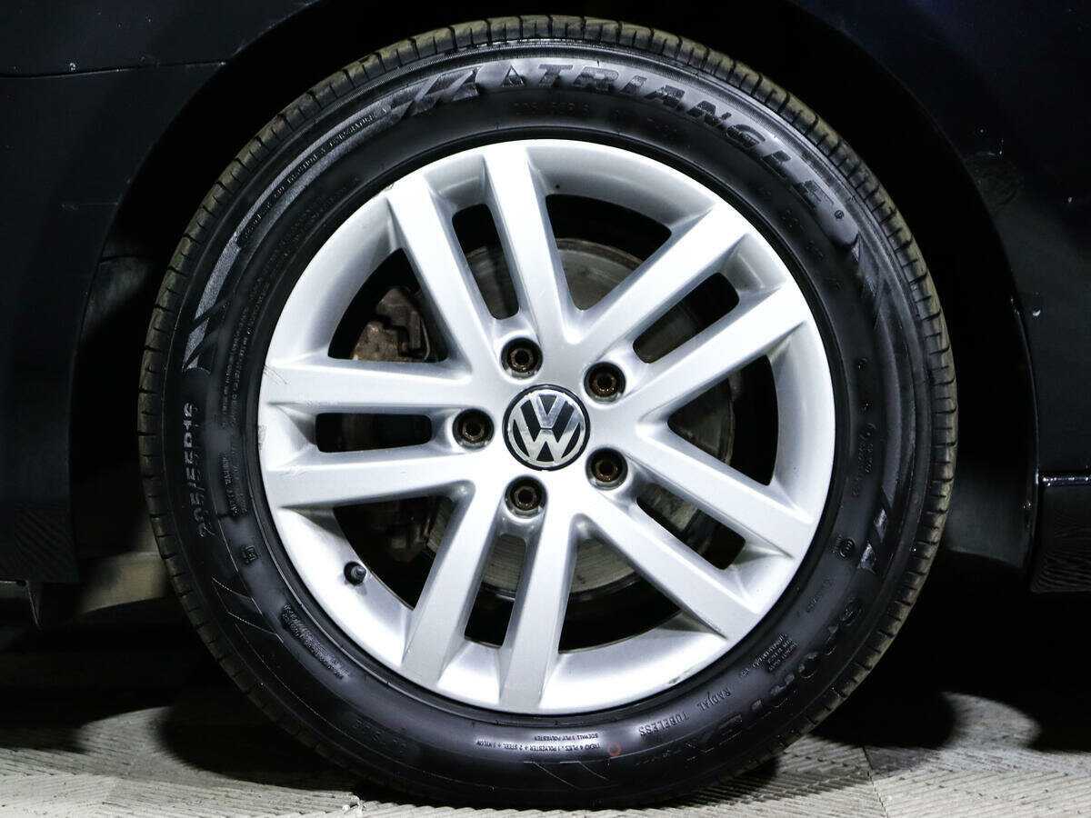 Volkswagen Golf с пробегом — 2009 год. Фото: #14