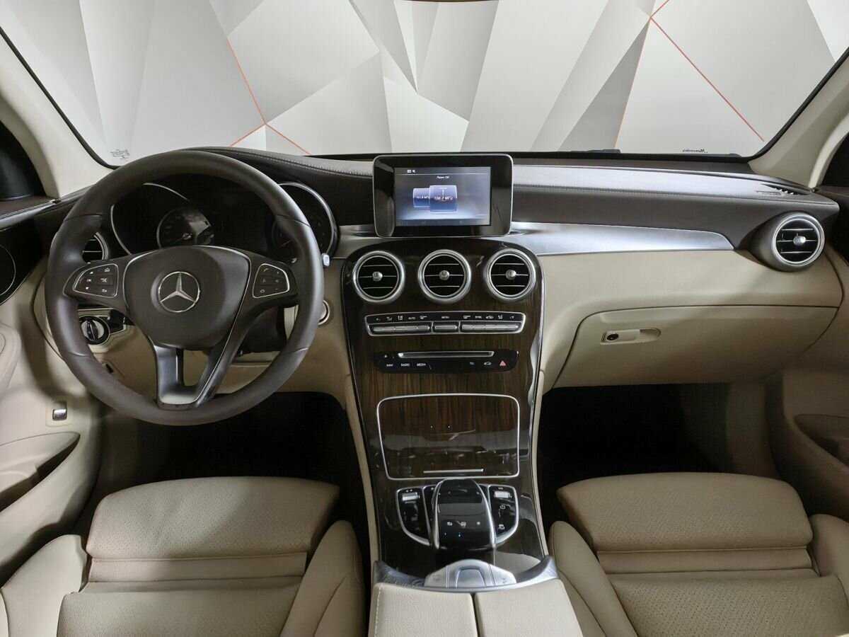 Mercedes-Benz GLC с пробегом — 2016 год. Фото: #9