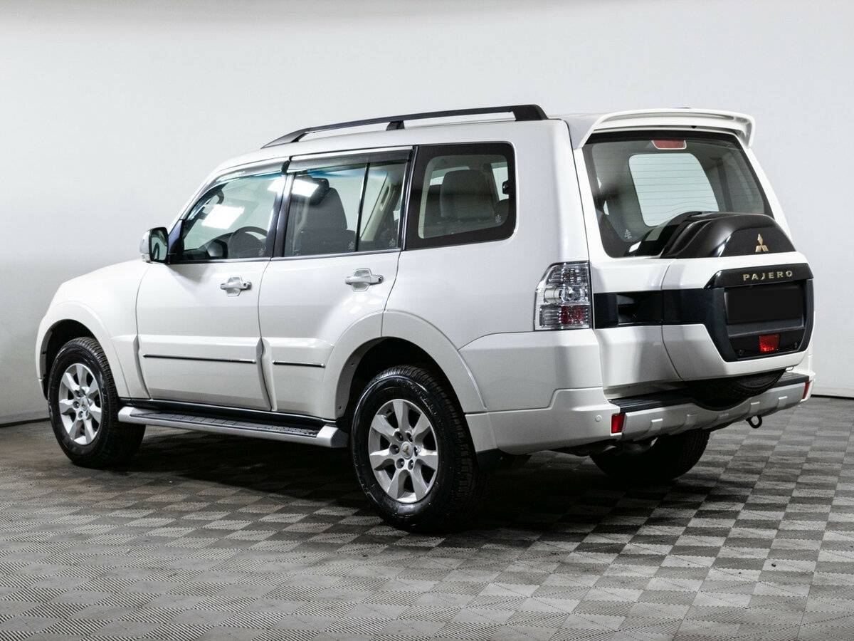 Mitsubishi Pajero с пробегом — 2021 год. Фото: #5
