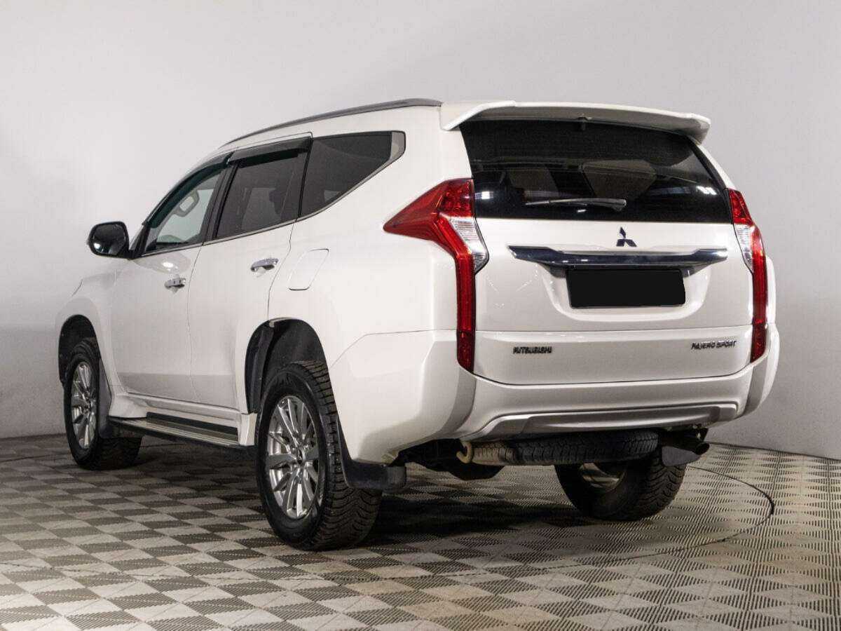 Mitsubishi Pajero Sport с пробегом — 2019 год. Фото: #6