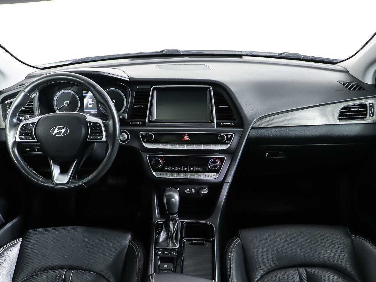 Hyundai Sonata с пробегом — 2018 год. Фото: #10