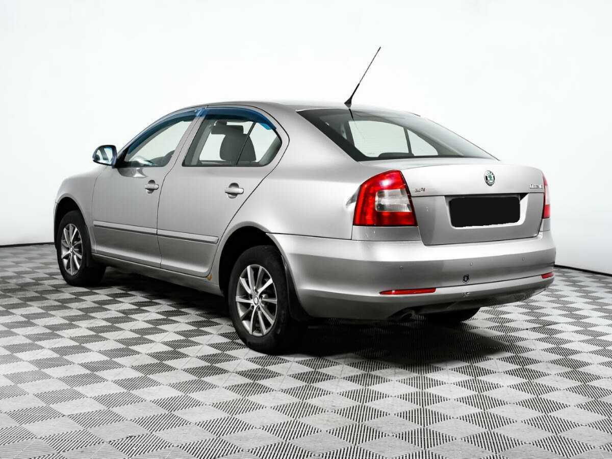 Skoda Octavia с пробегом — 2011 год. Фото: #6