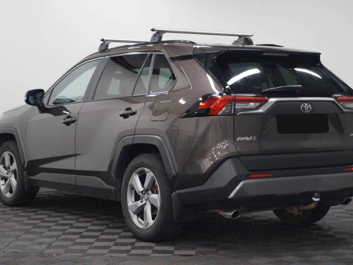Toyota RAV4 с пробегом — 2020 год. Фото: #5