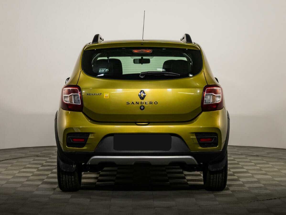 Renault Sandero с пробегом — 2017 год. Фото: #4