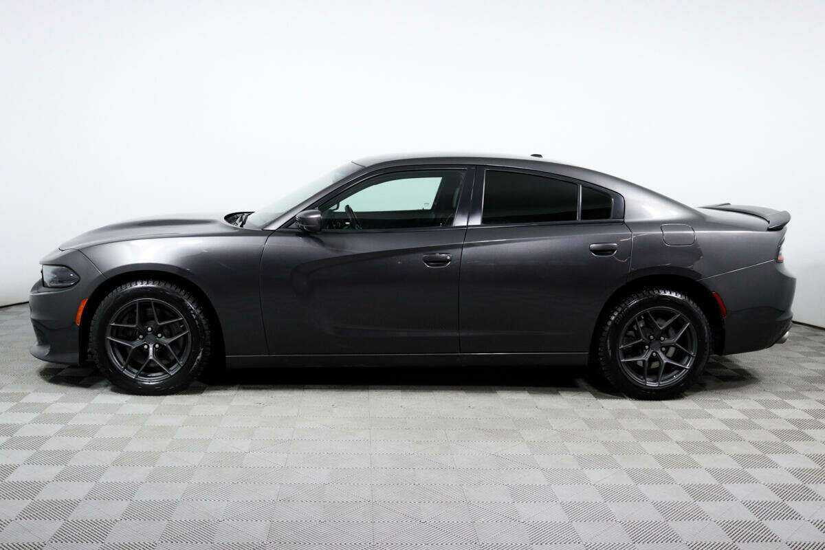 Dodge Charger с пробегом — 2018 год. Фото: #7