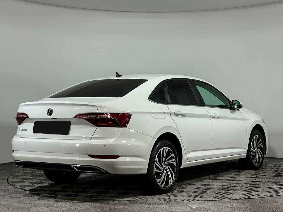 Volkswagen Jetta с пробегом — 2020 год. Фото: #3