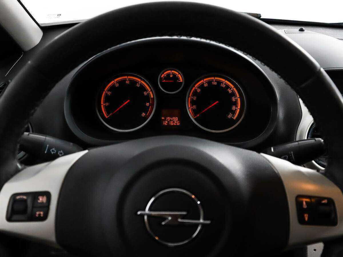 Opel Corsa с пробегом — 2008 год. Фото: #13