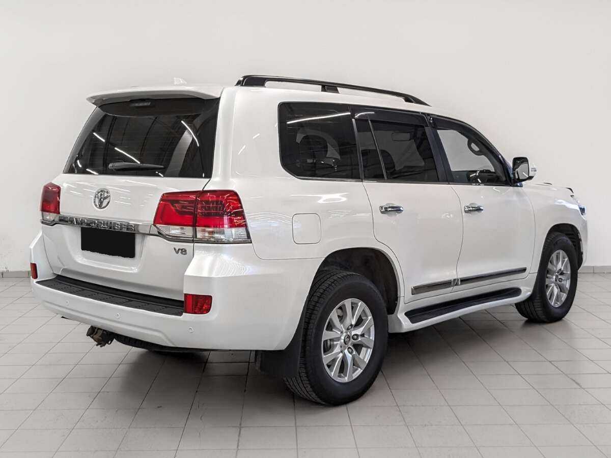 Toyota Land Cruiser с пробегом — 2017 год. Фото: #4