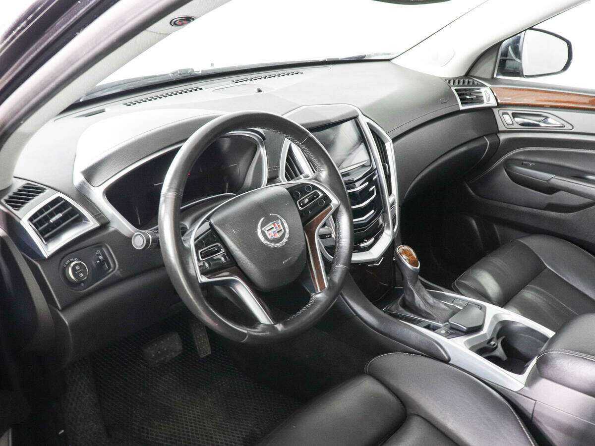 Cadillac SRX с пробегом — 2013 год. Фото: #8