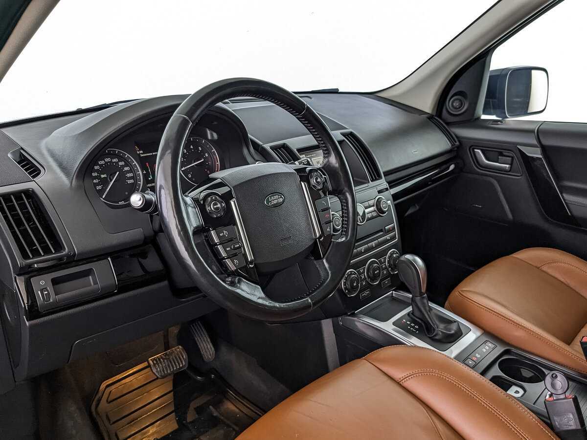 Land Rover Freelander с пробегом — 2014 год. Фото: #10